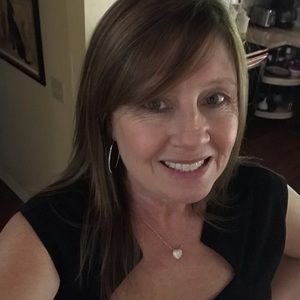 Meet your Posher, Carin